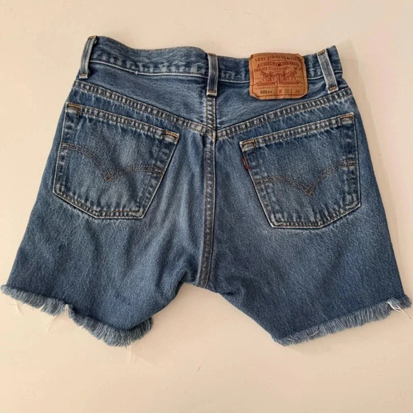 Vintage 90s Levi’s 501 Cut Off Jean Shorts Tag size 30 - Picture 1 of 11
